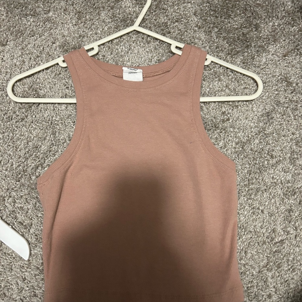 Casual Sleeveless Ribbed Crop Top - Tan